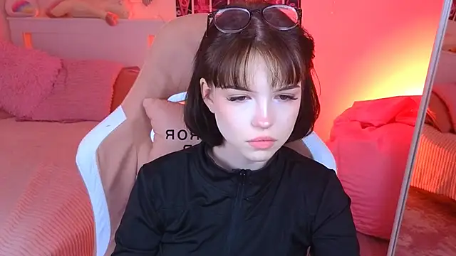 Snapshot of MinervaFleur chatting on 02-27-25, 09:36 MinervaFleur online show from 02-27-25, 09:36