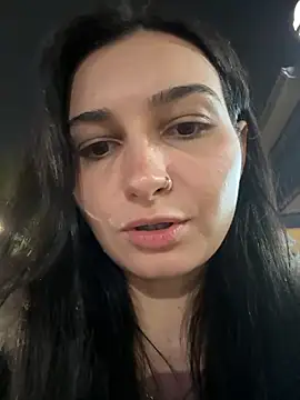 lunalovelee online show from 10-11-25, 05:36