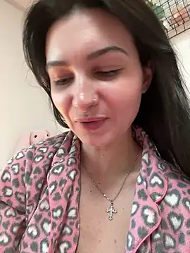 lunalovelee online show from 12-04-25, 11:59