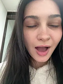 lunalovelee online show from 02-05-26, 09:16