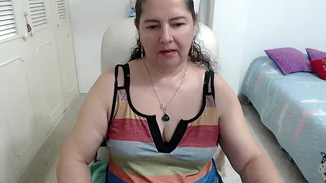 leonela 69 online show from 04-06-26, 04:46