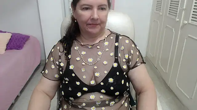 leonela 69 online show from 07-05-26, 04:19