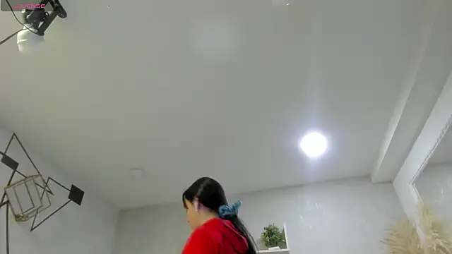 EmiliaRose  online show from 04-10-26, 08:49