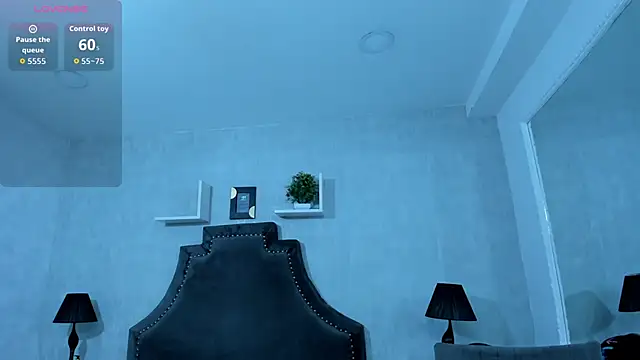 Snapshot of EmiliaRose_ chatting on 10-12-25, 08:54 EmiliaRose online show from 10-12-25, 08:54