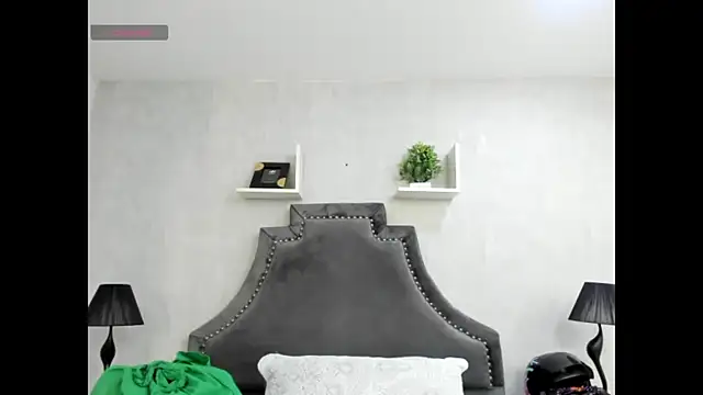 EmiliaRose  online show from 11-21-25, 09:03