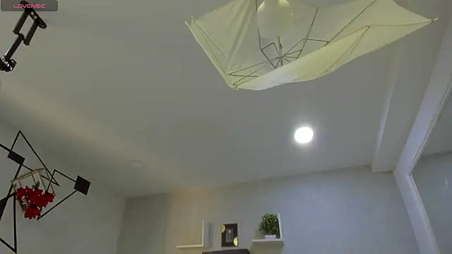 EmiliaRose  online show from 11-04-25, 09:07