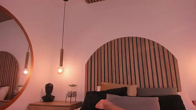 Snapshot of KenyaCopper chatting on 12-02-25, 01:06 KenyaCopper online show from 12-02-25, 01:06