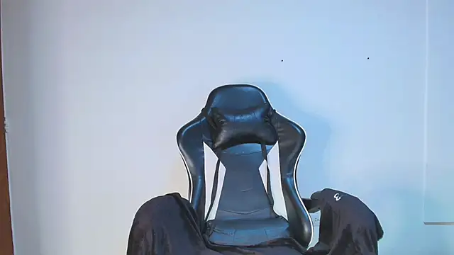 natasha steele online show from 11-04-25, 09:18