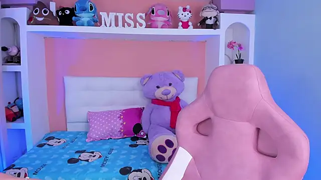 miss   megan online show from 10-09-25, 02:34