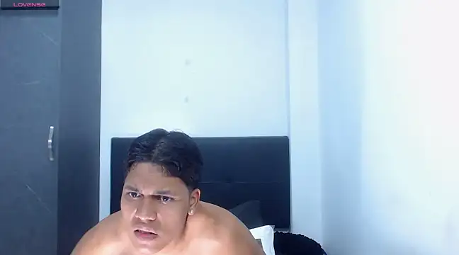 Snapshot of David_Gil19 chatting on 03-11-25, 07:03 David Gil19 online show from 03-11-25, 07:03