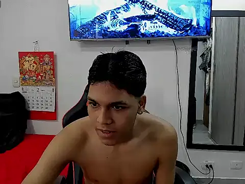 Snapshot of David_Gil19 chatting on 02-15-25, 11:39 David Gil19 online show from 02-15-25, 11:39