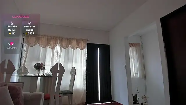 Snapshot of PamelaBliss chatting on 10-02-25, 12:19 PamelaBliss online show from 10-02-25, 12:19