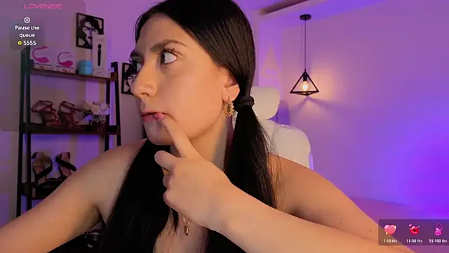 Snapshot of Miller_Vanessa_ chatting on 02-18-26, 09:11 Miller Vanessa online show from 02-18-26, 09:11