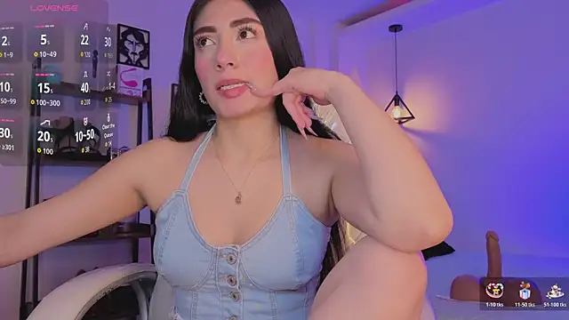 Snapshot of Miller_Vanessa_ chatting on 11-24-25, 08:42 Miller Vanessa online show from 11-24-25, 08:42