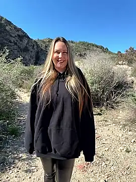 Mona Plus online show from 02-25-26, 10:15