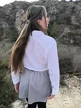 Mona Plus online show from 10-16-25, 06:54