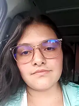 Snapshot of Yulil23 chatting on 02-11-25, 08:52 Yulil23 online show from 02-11-25, 08:52