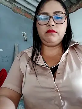 Snapshot of promiscuous-indecent-momm chatting on 09-24-25, 08:26 promiscuous-indecent-momm online show from 09-24-25, 08:26