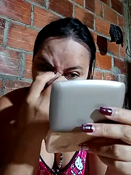 Snapshot of promiscuous-indecent-momm chatting on 09-30-25, 10:43 promiscuous-indecent-momm online show from 09-30-25, 10:43