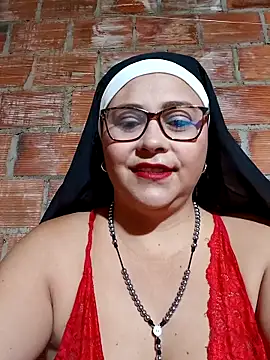 Snapshot of promiscuous-indecent-momm chatting on 09-26-25, 10:55 promiscuous-indecent-momm online show from 09-26-25, 10:55