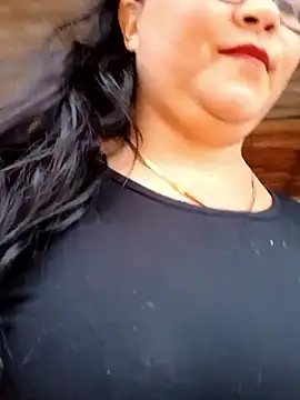 Snapshot of promiscuous-indecent-momm chatting on 03-22-25, 03:42 promiscuous-indecent-momm online show from 03-22-25, 03:42