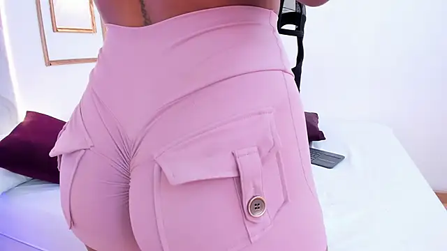 KylieGomeez online show from 03-12-25, 11:22