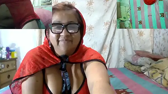 Snapshot of erinadarling79 chatting on 05-17-26, 03:17 erinadarling79 online show from 05-17-26, 03:17