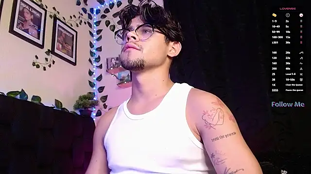 Snapshot of isaac-saenz chatting on 02-19-25, 12:46 isaac-saenz online show from 02-19-25, 12:46