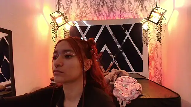 charlotte bluee online show from 12-18-25, 06:45