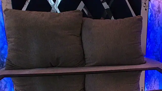 charlotte bluee online show from 11-24-25, 06:52