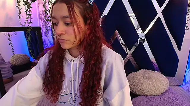 charlotte bluee online show from 09-28-25, 05:53
