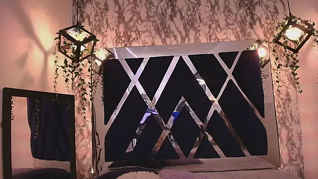 charlotte bluee online show from 10-28-25, 06:29