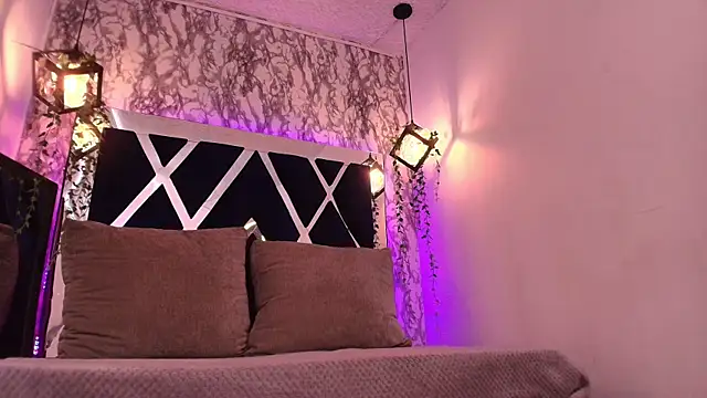 charlotte bluee online show from 01-08-26, 06:36