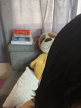 ZafiroKlein online show from 11-10-25, 08:36