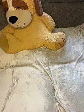 ZafiroKlein online show from 03-05-26, 08:16