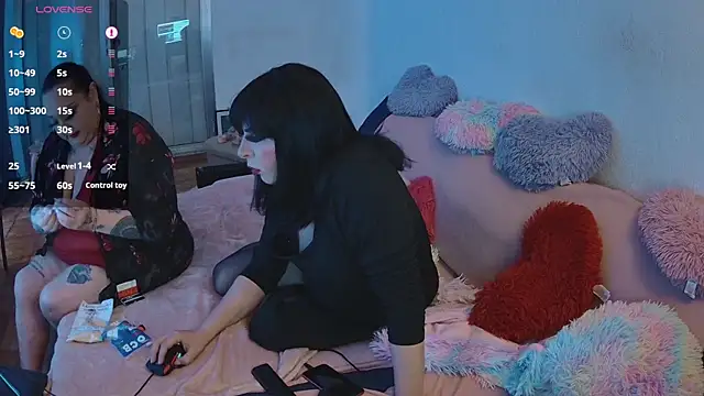 Snapshot of MissNadiaX06 chatting on 03-12-25, 11:12 MissNadiaX06 online show from 03-12-25, 11:12