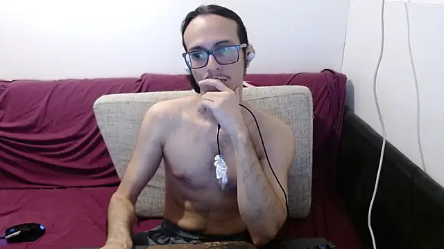Snapshot of cholitohermoso chatting on 07-22-26, 02:30 cholitohermoso online show from 07-22-26, 02:30
