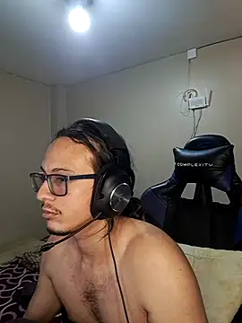 Snapshot of cholitohermoso chatting on 03-02-25, 10:02 cholitohermoso online show from 03-02-25, 10:02