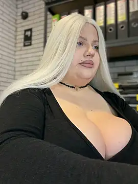 Eliaden online show from 10-31-25, 02:52