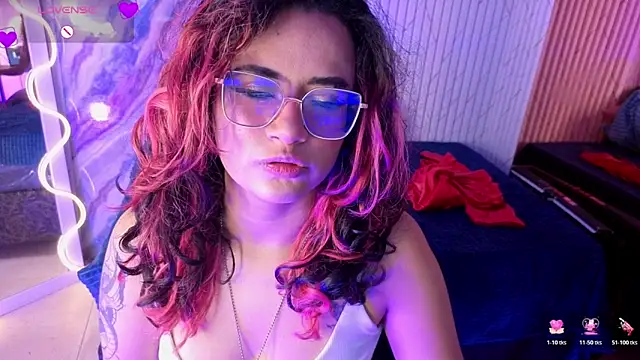 Snapshot of kristen_tay chatting on 04-28-26, 03:00 kristen tay online show from 04-28-26, 03:00