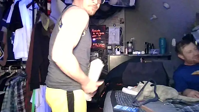 Sk00byJaXxX212 online show from 11-01-25, 03:57