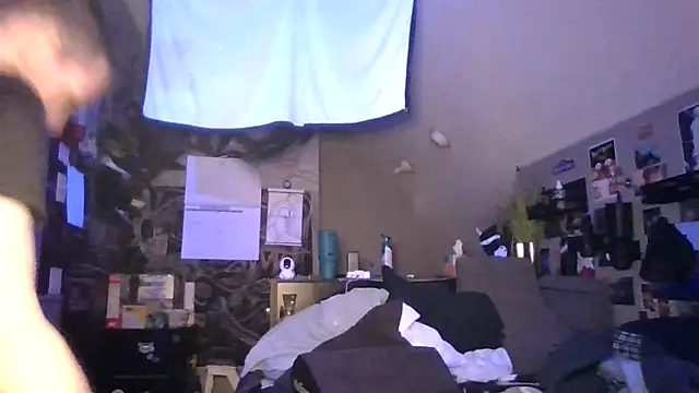 Sk00byJaXxX212 online show from 09-10-25, 03:16