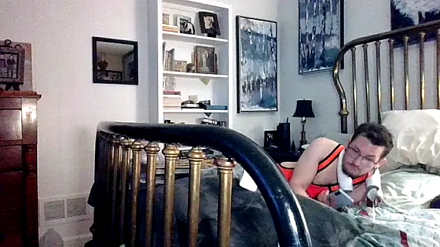 Sk00byJaXxX212 online show from 07-08-26, 03:19