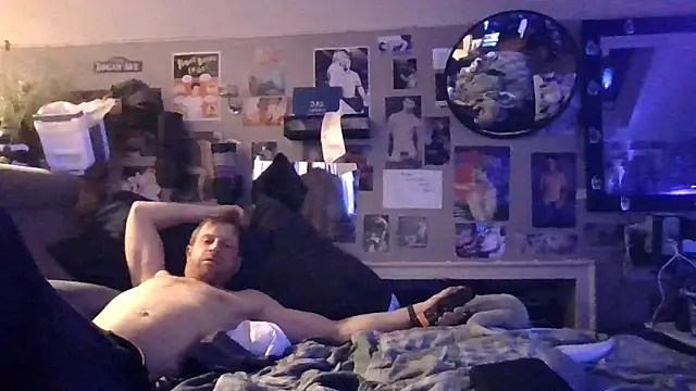 Sk00byJaXxX212 online show from 10-20-25, 11:27