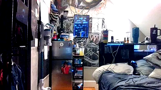 Sk00byJaXxX212 online show from 06-10-26, 08:48