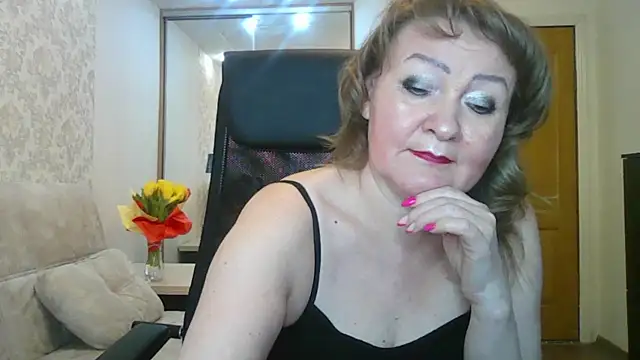 Snapshot of Victoria_secrets_ chatting on 03-22-25, 04:04 Victoria secrets  online show from 03-22-25, 04:04
