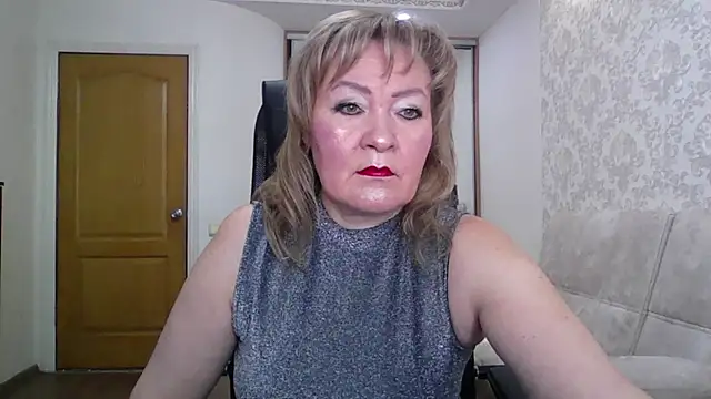 Snapshot of Victoria_secrets_ chatting on 09-11-25, 04:23 Victoria secrets  online show from 09-11-25, 04:23
