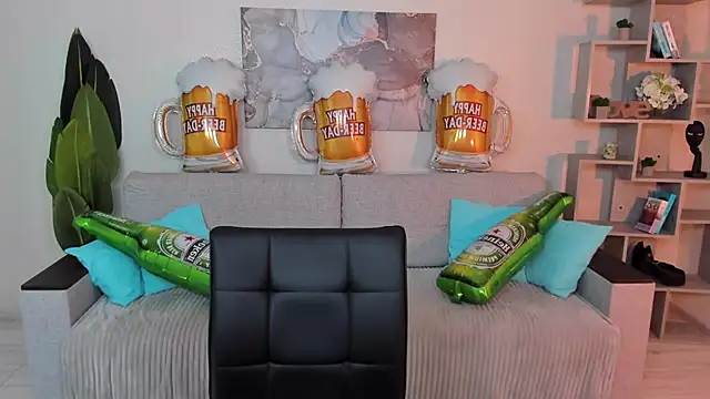 GabriellaMays online show from 09-20-25, 05:12