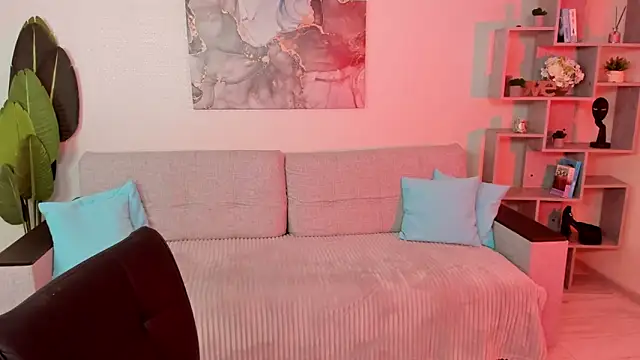 GabriellaMays online show from 11-20-25, 05:08