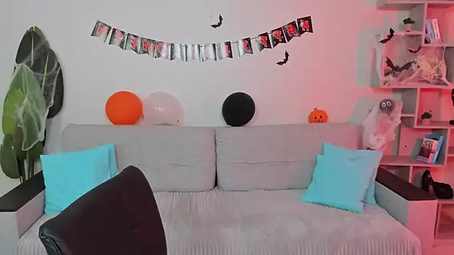 GabriellaMays online show from 10-30-25, 05:17